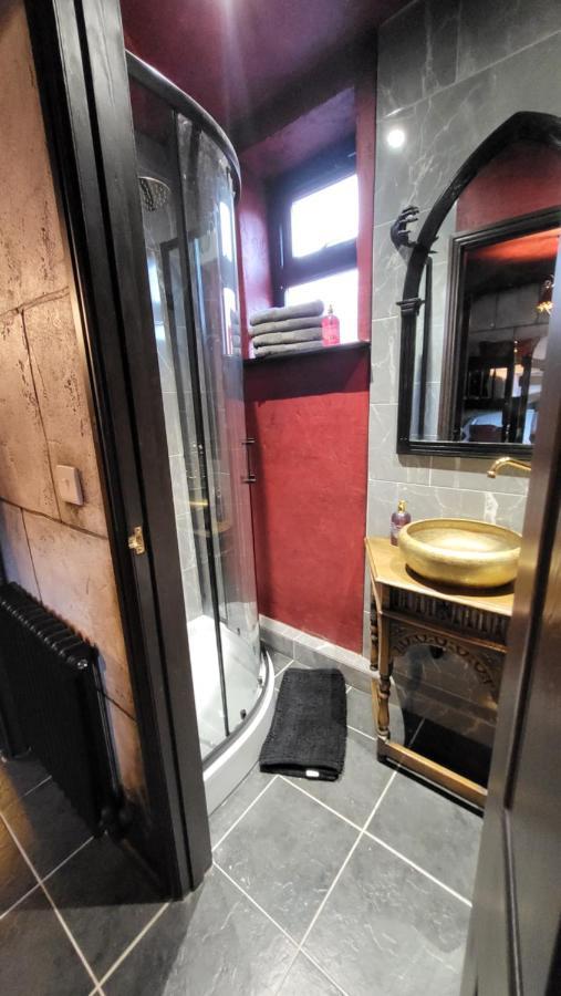 Transylvania House Apartemen York